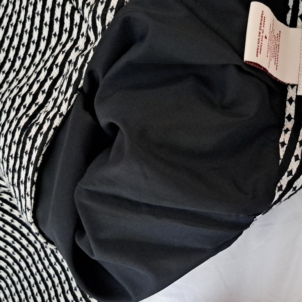 A35 Merona Size 4 Pencil Skirt Black Cream stripes with diamond pattern - Picture 4 of 6